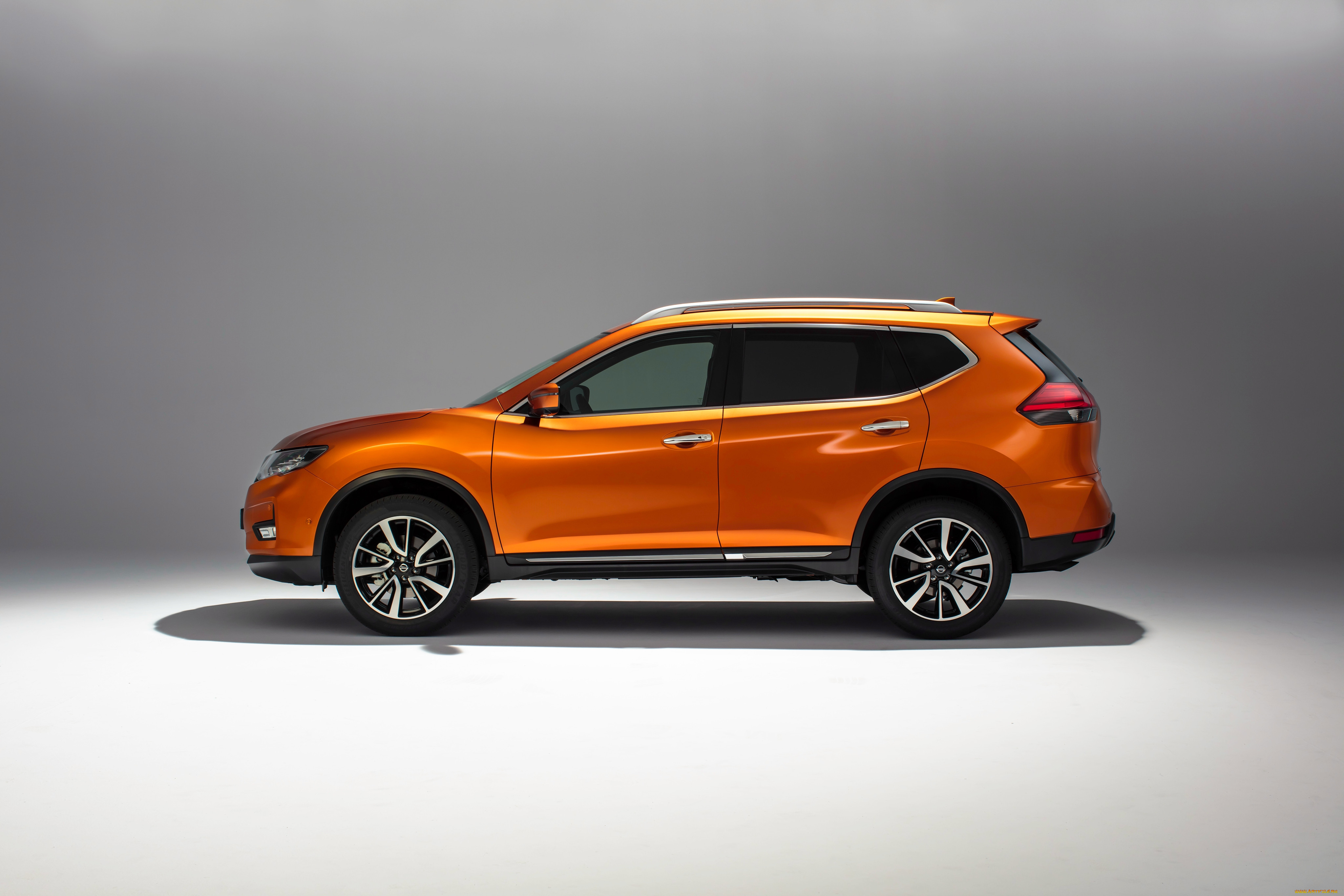 Nissan x trail 2018. Nissan x-Trail t32 оранжевый. Nissan x-Trail 2021 оранжевый. Модель Nissan x-Trail t32.